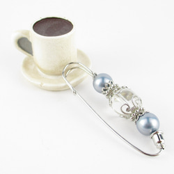 真綿のような雲をぬけると、やはりクォーツが輝いていました。<カブトピンブローチ>SB724 1枚目の画像