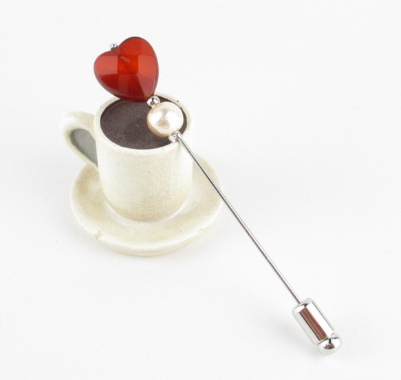 この感情とは裏腹に、今日だけは優しい笑顔でメノウを包んであげよう。<創作ハットピン>AP024 1枚目の画像