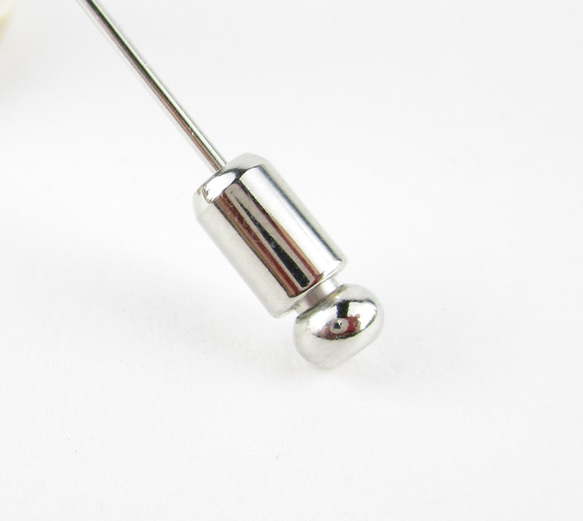 色々と気を遣うから、自分の気持ちとインカローズが見え隠れしています。＜ぼぼ屋のハットピン＞AP048 3枚目の画像