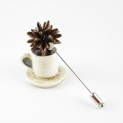 一日一日を大切にしているから、ふとした瞬間にムーンストーンを見つけました。＜ぼぼ屋のハットピン＞AP049 1枚目の画像