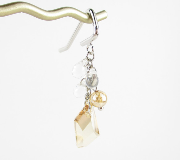 祝い事は何度あっても嬉しいものだから、シャンパンオーラで何回も乾杯しよう♪<ぼぼ屋のポニーフック>PF006 2枚目の画像