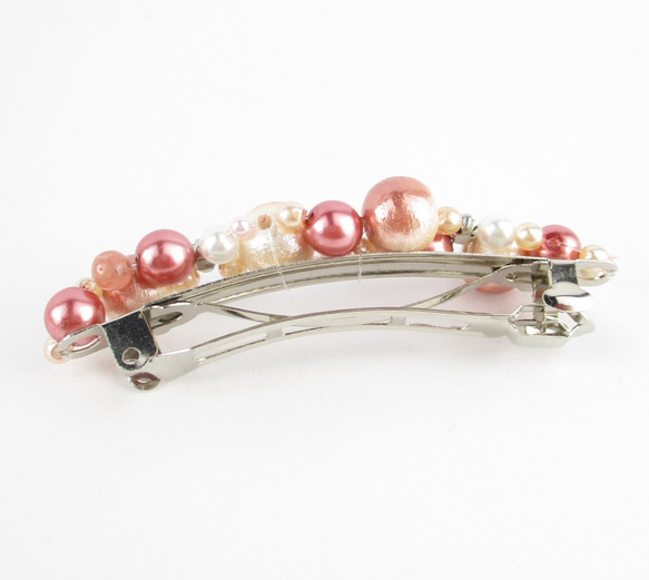 恋の季節の訪れを感じる頃には、インカローズが色濃く花開くのでしょう。<ぼぼ屋のバレッタ>BR001 2枚目の画像