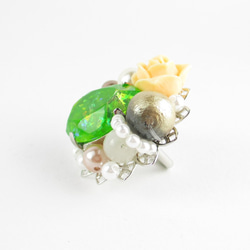 ムーンストーンが真実を映しだしたとしても、やっぱり隣の芝は青い。<ぼぼ屋のポニーフック>PF019 2枚目の画像