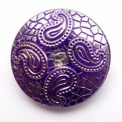 チェコのボタン　ペイズリー紫にシルバーペイント 1枚目の画像
