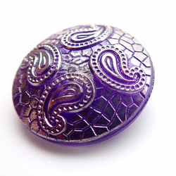 チェコのボタン　ペイズリー紫にシルバーペイント 3枚目の画像