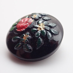 チェコのガラスボタン　黒に赤の花束 3枚目の画像