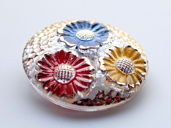 チェコのボタン　３輪の菊　３色 3枚目の画像