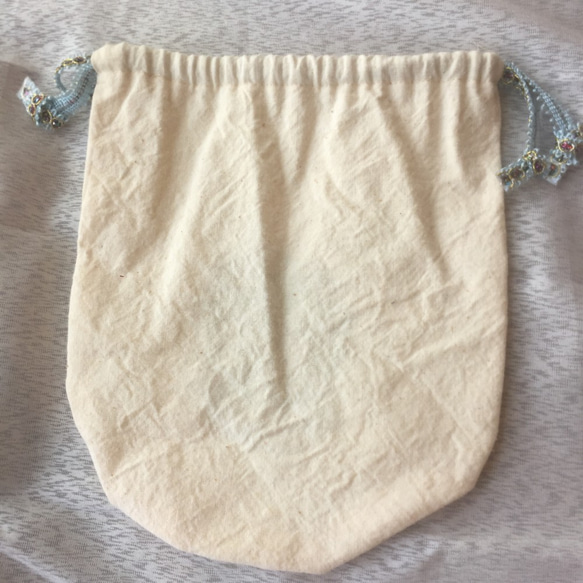 刺繍の巾着Ⅰ　embroidery pouch 3枚目の画像