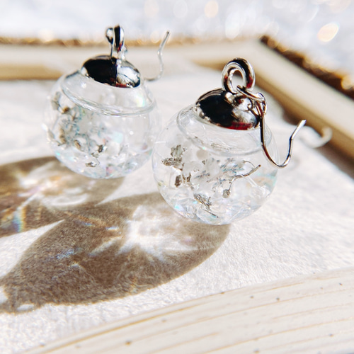snow 雪のガラスドーム ピアス/イヤリング ピアス(フック snow 雪のガラスドーム ピアス/イヤリング ピアス(フック