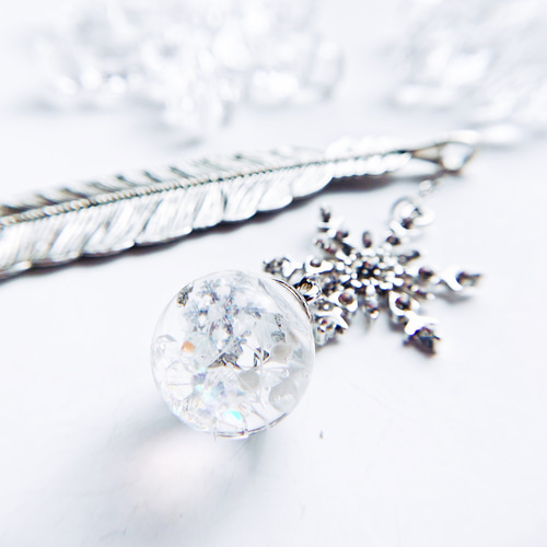 ハンドメイド　ブックマーカー　しおり　«No.143»　キラキラ♡ガラスドーム ハンドメイドブックマーカーしおり«No.143»キラキラ♡ガラスドーム