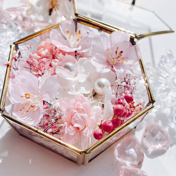 春を告げる桜のリングピロー  Cherry Blossom ガラスケース 2枚目の画像