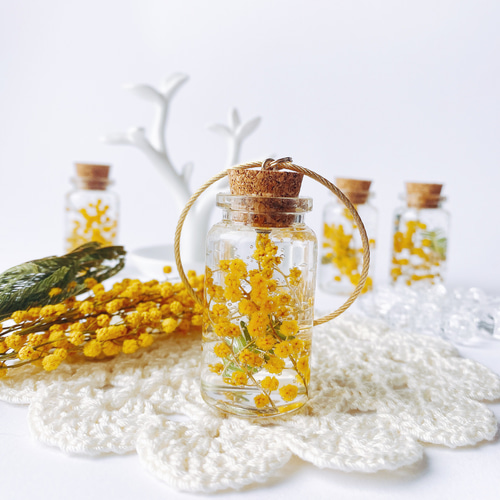 春を告げるミモザのコルク瓶 spring バッグチャーム キーホルダー