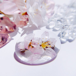 春を告げる啓翁桜のブローチ　spring 1枚目の画像