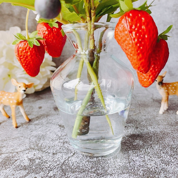 お手入れ不要の枯れない花 苺のウォーターグラス strawberry   フラワーギフト 4枚目の画像