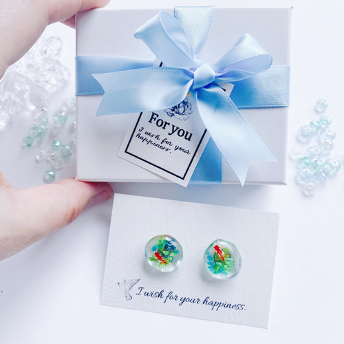 夏 砂浜であそぶ金魚ピアス【金属アレルギー対応】 夏 砂浜であそぶ金魚ピアス【金属アレルギー対応】 ピアス アレルギー