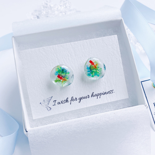 夏 砂浜であそぶ金魚ピアス【金属アレルギー対応】 夏 砂浜であそぶ金魚ピアス【金属アレルギー対応】 ピアス アレルギー