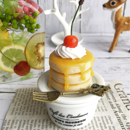 レモン 様☆フルーツケーキの小物入れ☆フェイクスイーツ 食品サンプル ☆フルーツケーキの小物入れ☆フェイクスイーツ レモン 様☆フルーツ