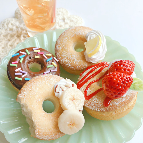 ふわふわドーナツのオブジェ 4個セット フェイクスイーツ スイーツデコ