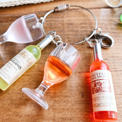 カラフルワインボトル&ワイングラスのバッグチャーム ミニチュア フェイクフード　スイーツデコ 2枚目の画像