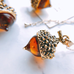 【メルマガ掲載】琥珀色のどんぐり ネックレス  amber 4枚目の画像