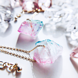 羽根と雪の結晶のガラスドーム ブックマーカー しおり しおり