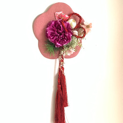 【送料無料】モダンピンクな梅ちりめんの可愛い壁飾り 2枚目の画像