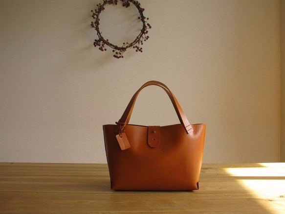 簡約迷你真皮托特包 第1張的照片