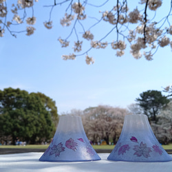 即納可能♡富士山に桜咲く＊縁起の良いお猪口単品 1枚目の画像