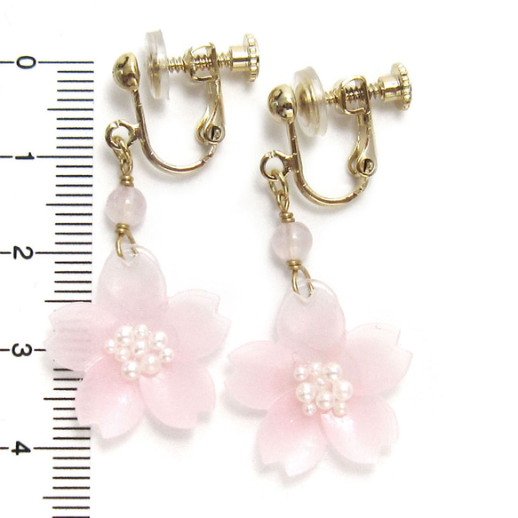 桜のお花とローズクォーツのイヤリング/ピアス 6枚目の画像
