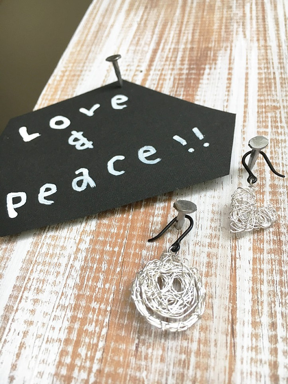 《送料無料》片っぽピアス＊ハート〜Love&Peace 4枚目の画像