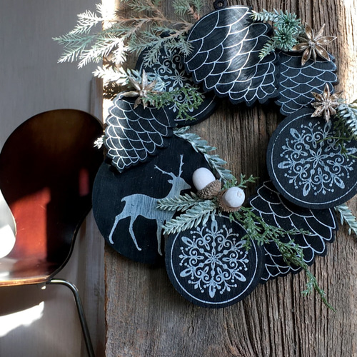 クリスマス☆ウッドボードオーナメントリース〜黒の森＊Remake リース