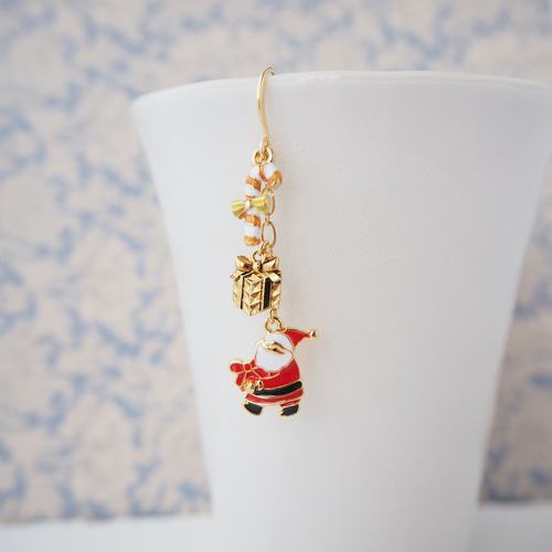 激安！特価品 クリスマスピアスセット(イヤリングへ変更できます) ピアス ピアス