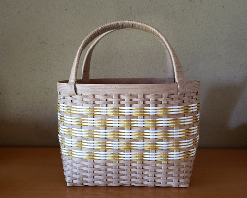 ベージュ＆白＆カラシ色 クラフトカゴバック かごバッグ