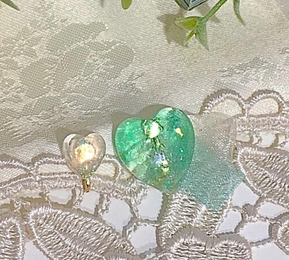 イヤリング レジン Heartgreen 1枚目の画像