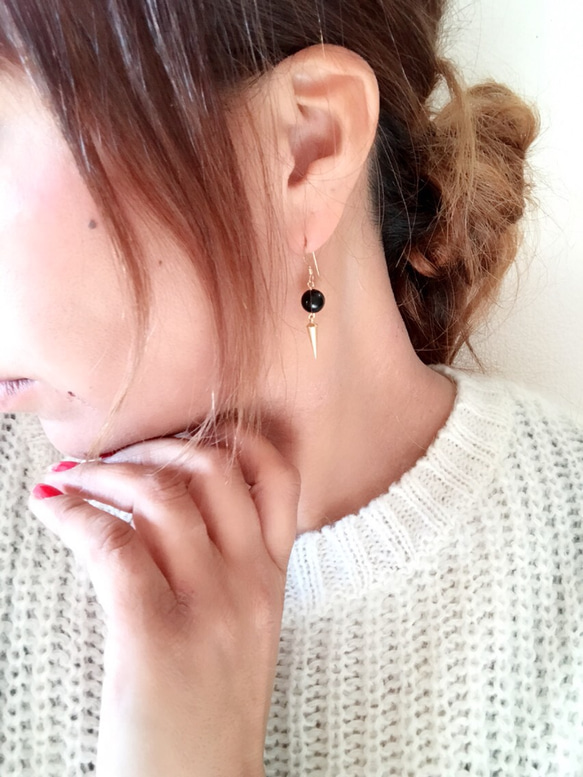 onyx studs pierce 2枚目の画像