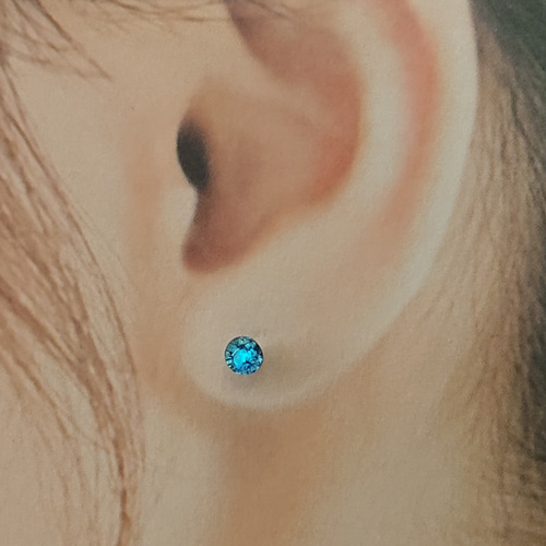 蓄光 極小 丸 ピアス 4mm ～星の記憶～ 選べるカラー ピアス