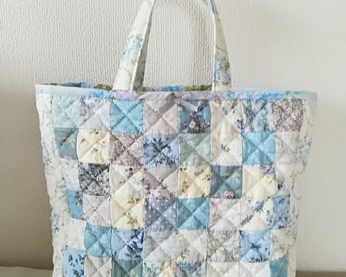 Blue & white 夏のパッチワークバッグ トートバッグ mimi eden
