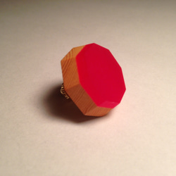 イチイ材×赤アクリルのピンブローチ　 4枚目の画像