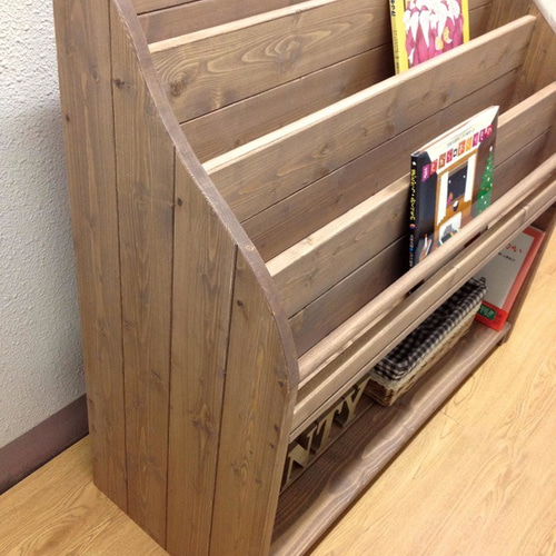 【送料込】無垢材の絵本棚　ハンドメイド作家作品 絵本棚 本棚 ブックシェルフ 無垢材家具 ハンドメイド オーダー