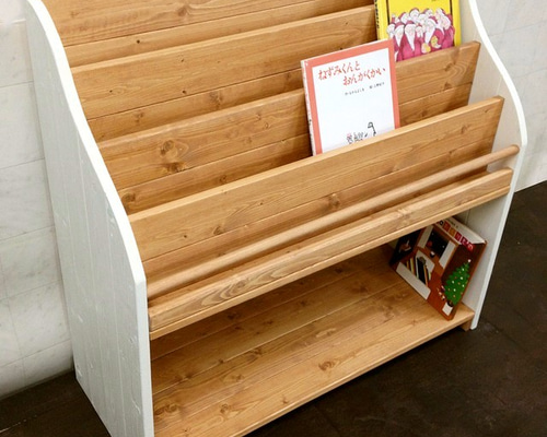 サイズオーダー可】【引取可能】無垢材 絵本棚（面出し4段+棚1段）幅
