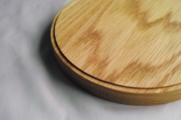 丸くて使いやすい カッティングボード　お皿にも　ナラ.2　楢　オーク　oak　まな板　天然木　ウッド　北欧　　 3枚目の画像