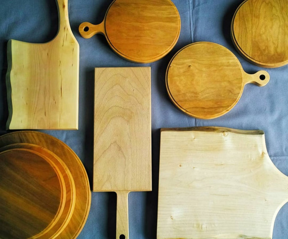 丸くて使いやすい カッティングボード　お皿にも　ナラ.2　楢　オーク　oak　まな板　天然木　ウッド　北欧　　 6枚目の画像