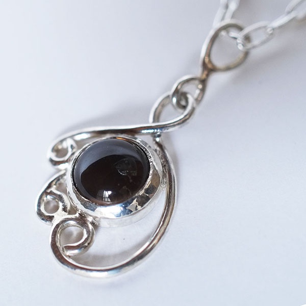 シルバースモーキークオーツペンダント