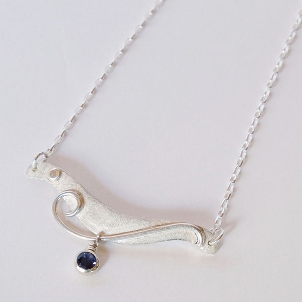 アイオライトシルバーネックレス