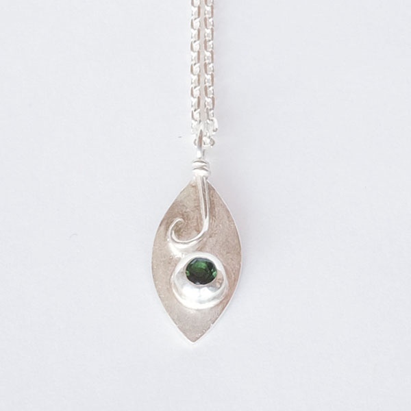 トルマリン（グリーン）シルバープチペンダント
