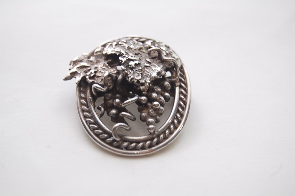アンティーク風・葡萄のブローチ［SILVER950］