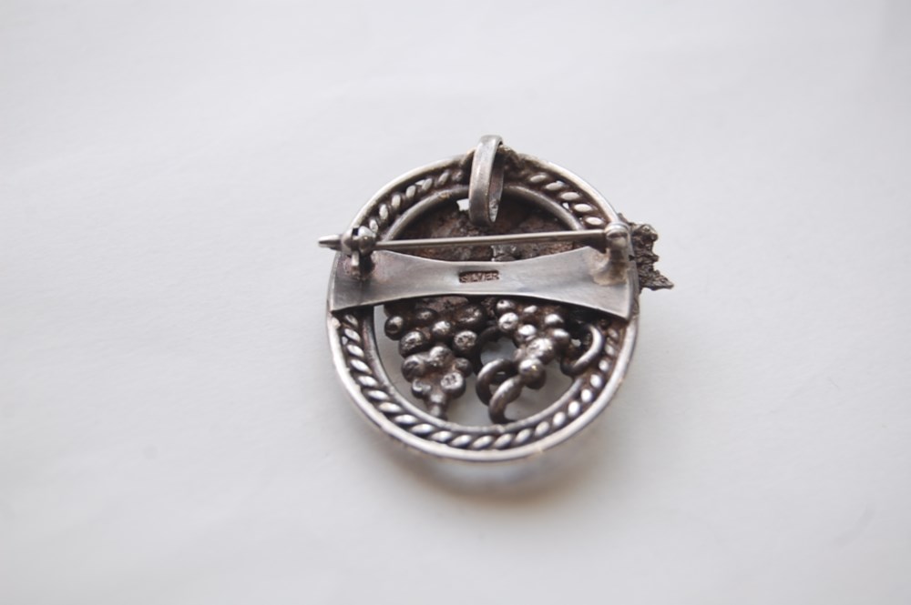 アンティーク風・葡萄のブローチ［SILVER950］