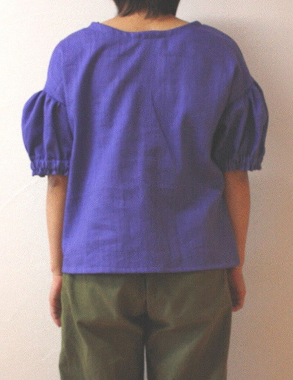 新作　リネン　パフ袖のプルオーバー 4枚目の画像