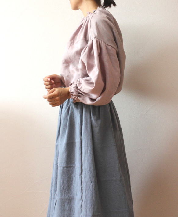 くすみカラー　ブルーグレーのギャザースカート 2枚目の画像