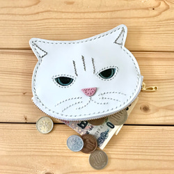 猫好きが作ったイカ耳猫の小銭入れ　白猫　オコ顔　本牛革　送料無料　手縫い 5枚目の画像